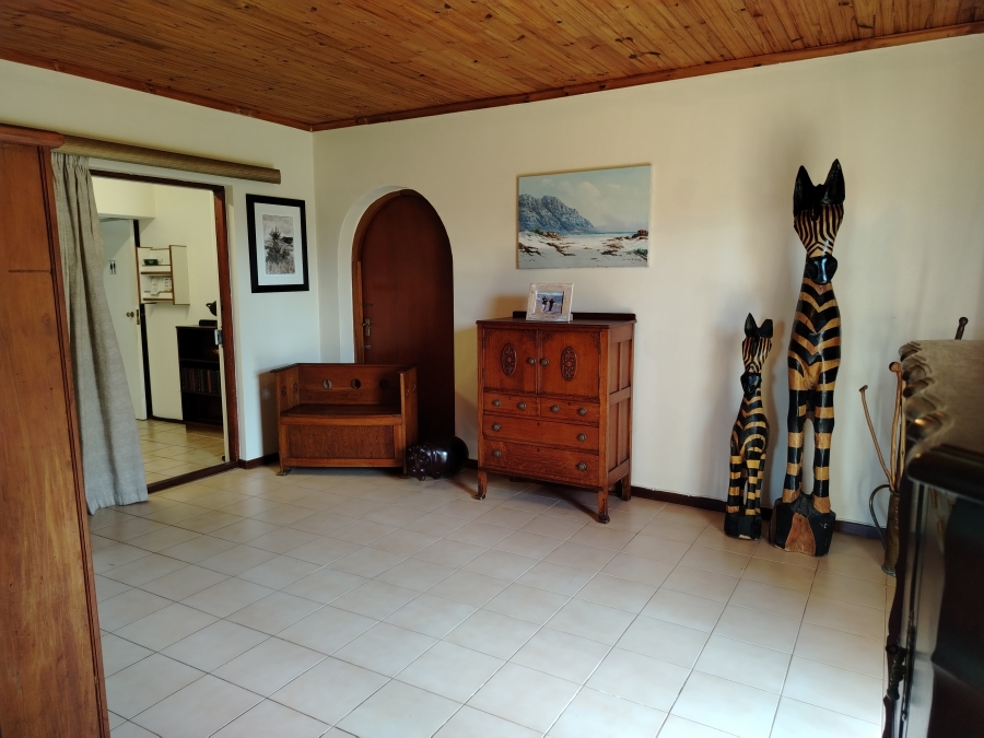 10 Bedroom Property for Sale in Gonubie Eastern Cape